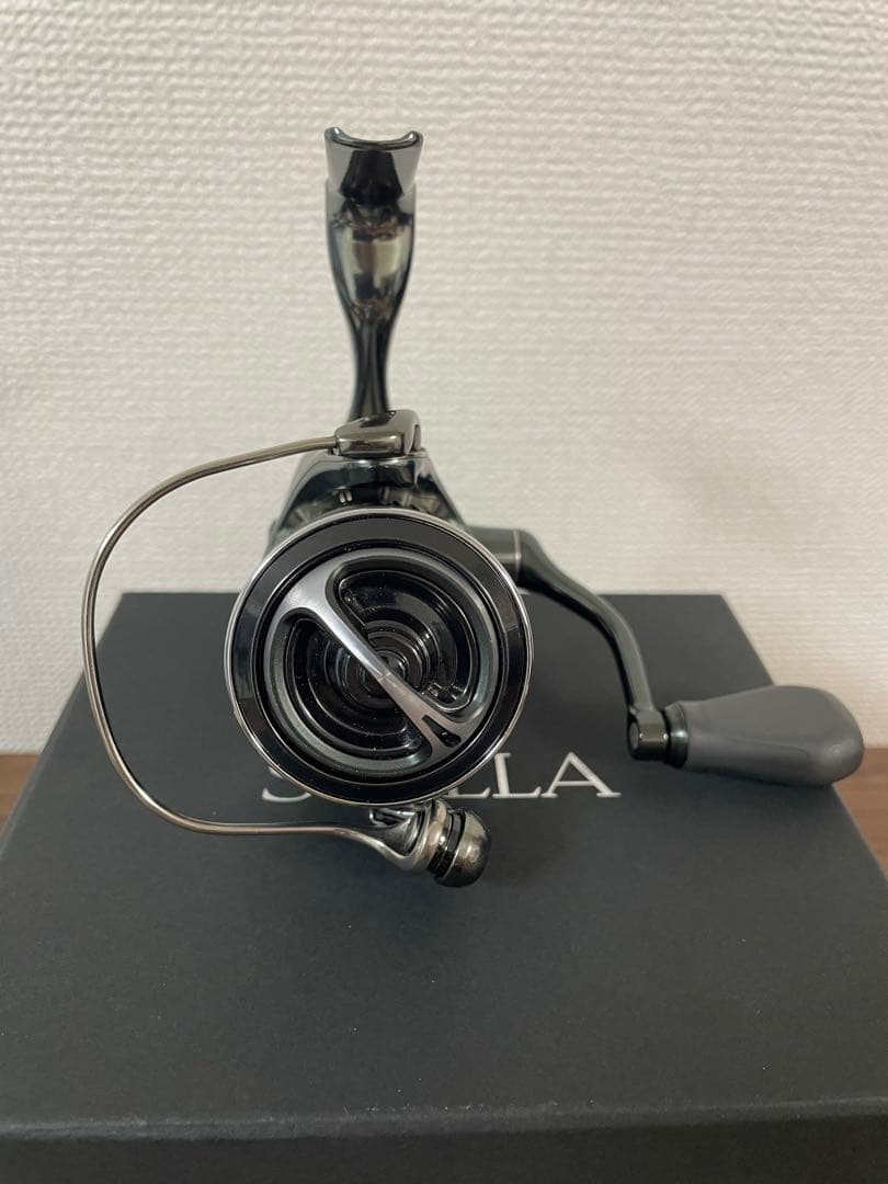 STELLA ステラ C2000SHG スピニングリール