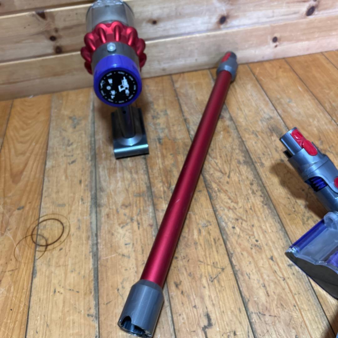 Dyson SV12 コードレス掃除機 各種アタッチメント付き　ジャンク品
