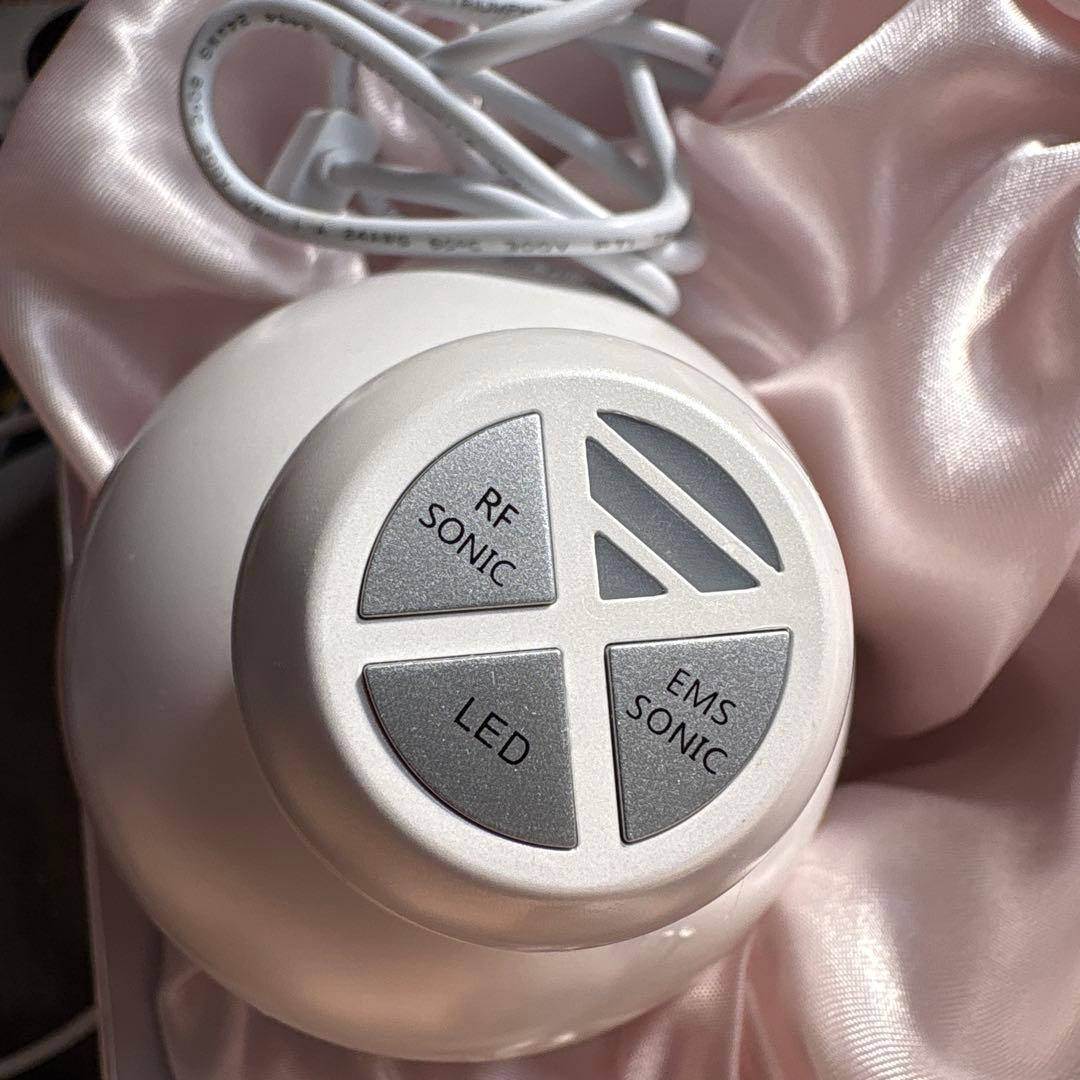 美容機器 RF SONIC EMS SONIC LED ホワイト