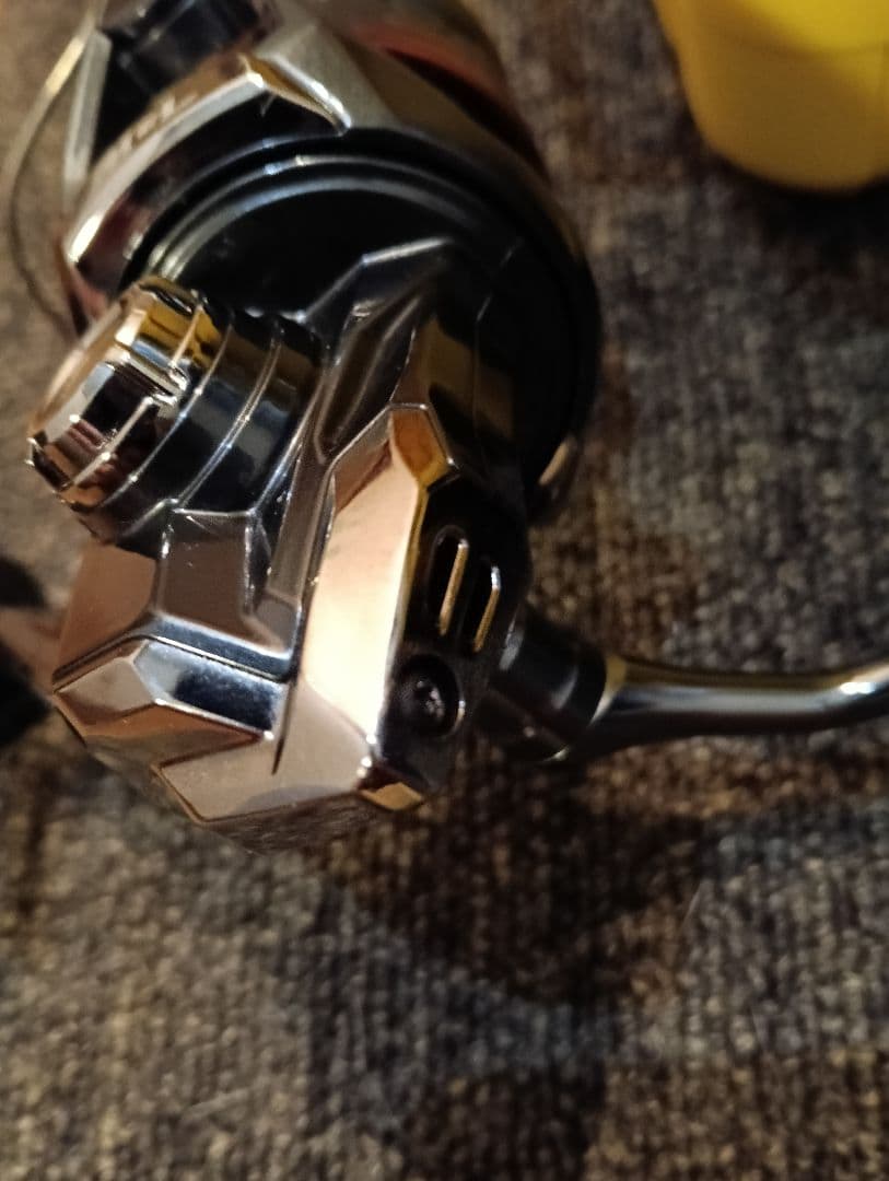 SHIMANO 24VANFORD 2500S スピニングリール