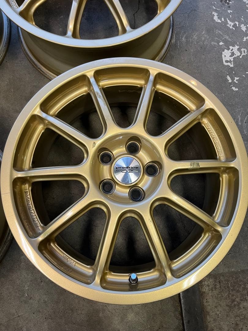 17インチ7j プロドライブby OZ スバル用