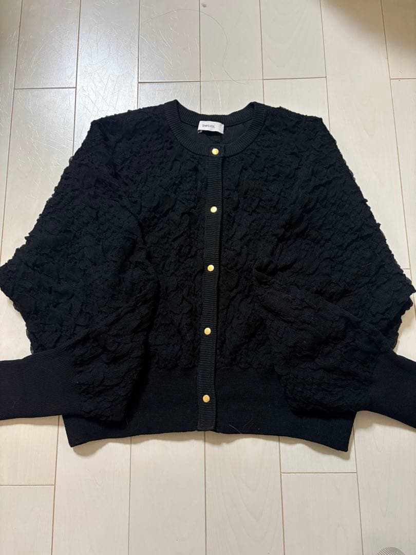 SHIPS anyブラック フリルカーディガン ONE SIZE
