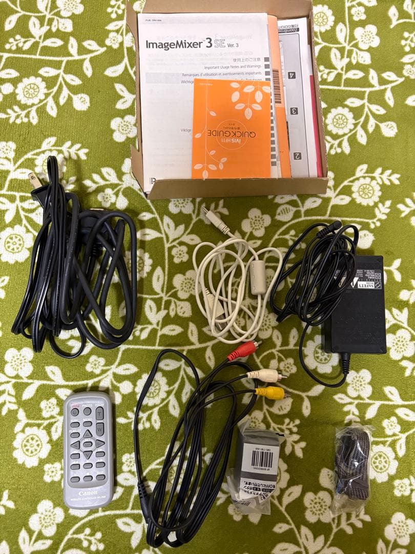 【極美品】Canonデジタルビデオカメラ iVIS HF11 フルHD 32GB