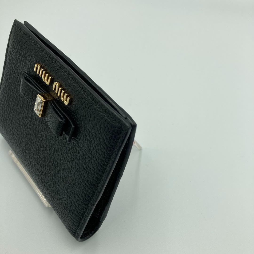 ！新品同然！　miumiu ミュウミュウ　コンパクト折り財布　ブラック