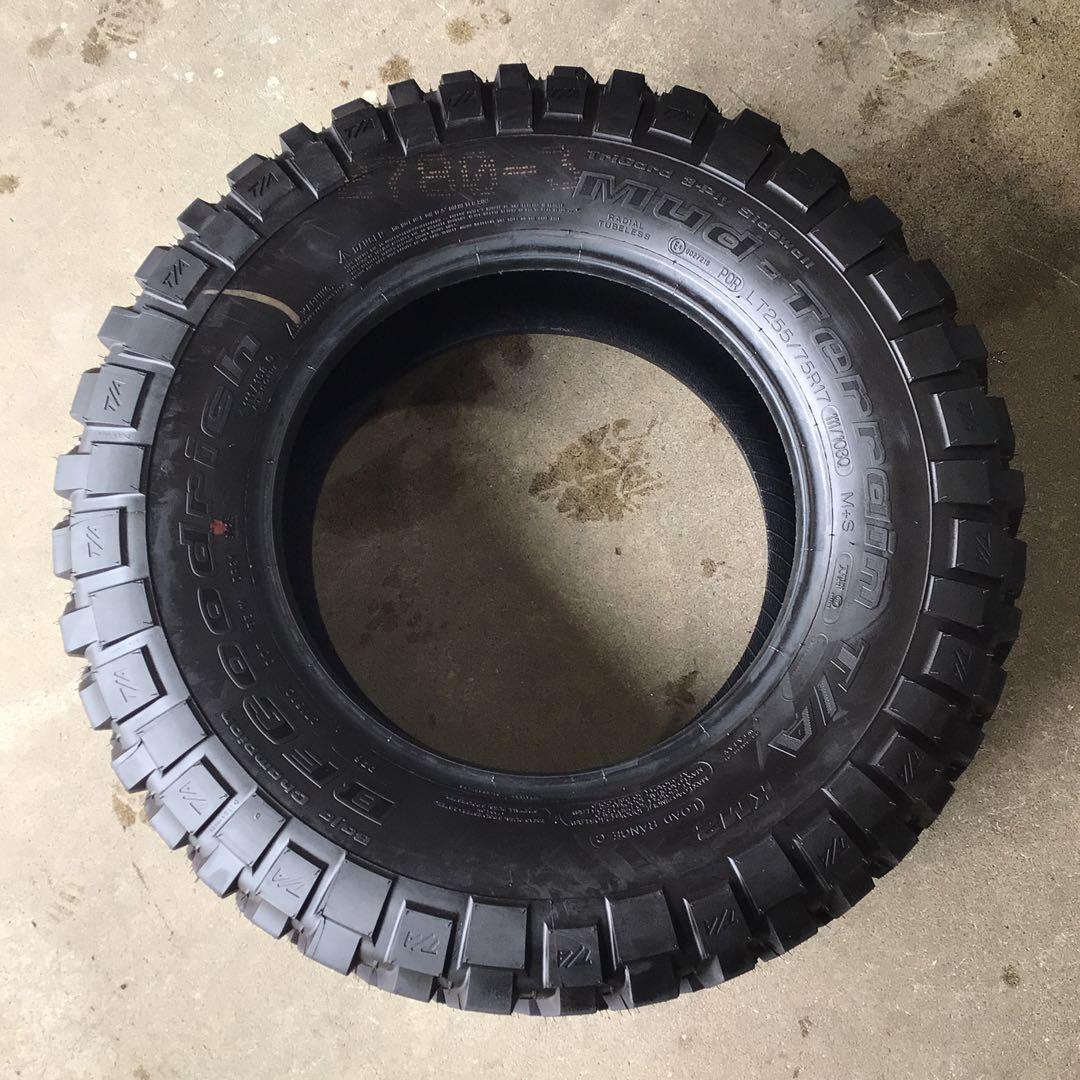 中古 程度良好 LT255/75R17 BFG KM2 2023年製 4本セット