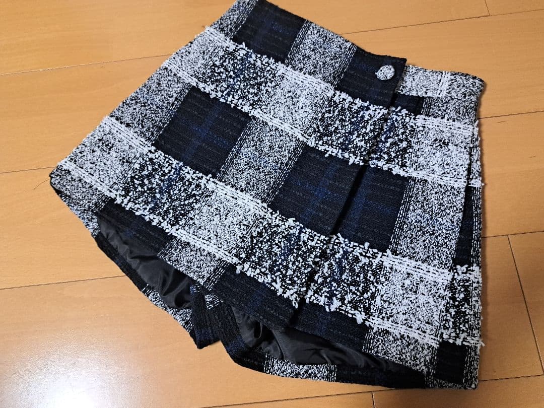 Sheller　tweed check wrap culottes