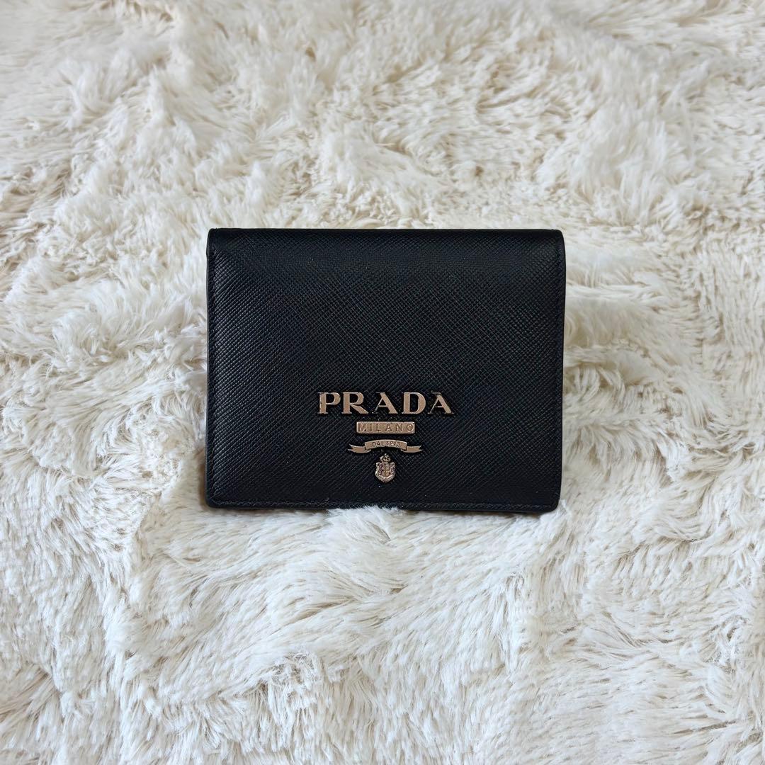 ✨正規品✨ PRADA プラダ　二つ折り財布　サフィアーノレザー　ゴールド金具