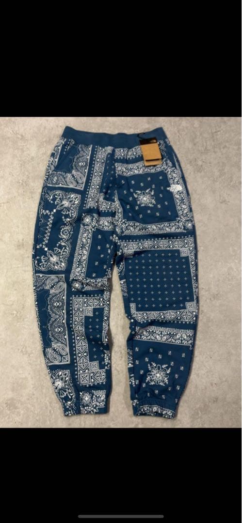 韓国THE NORTH FACE バンダナ柄 ジョガーパンツ