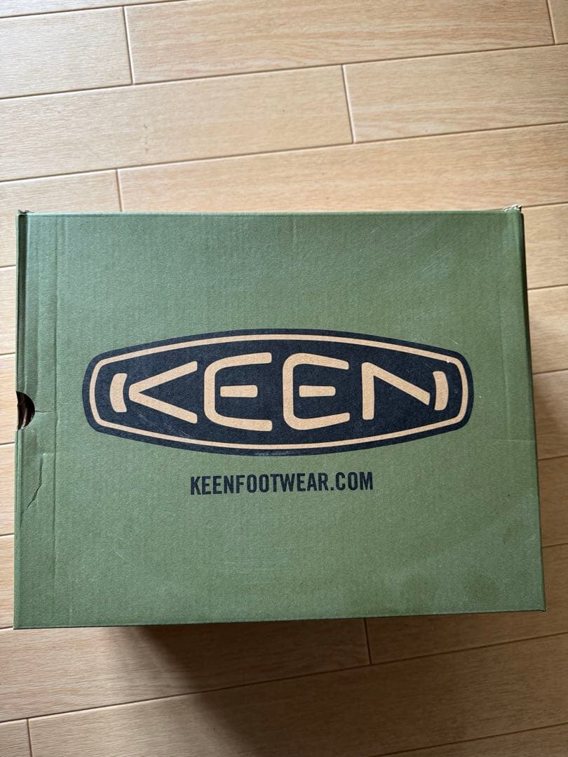 KEEN オリーブ色ブーツ ラバーソール　新品未使用