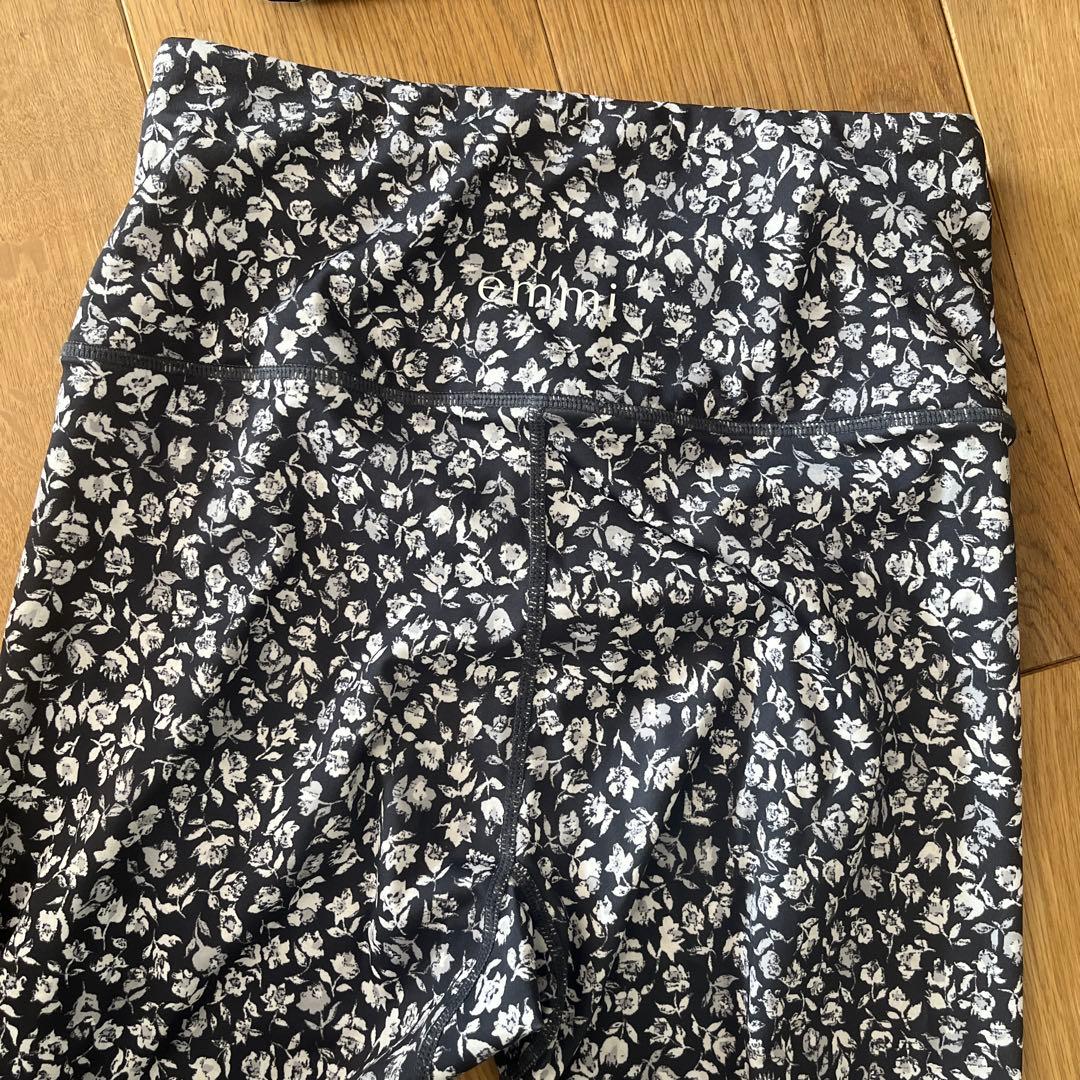 emmi 花柄 ヨガウェア セット　size1