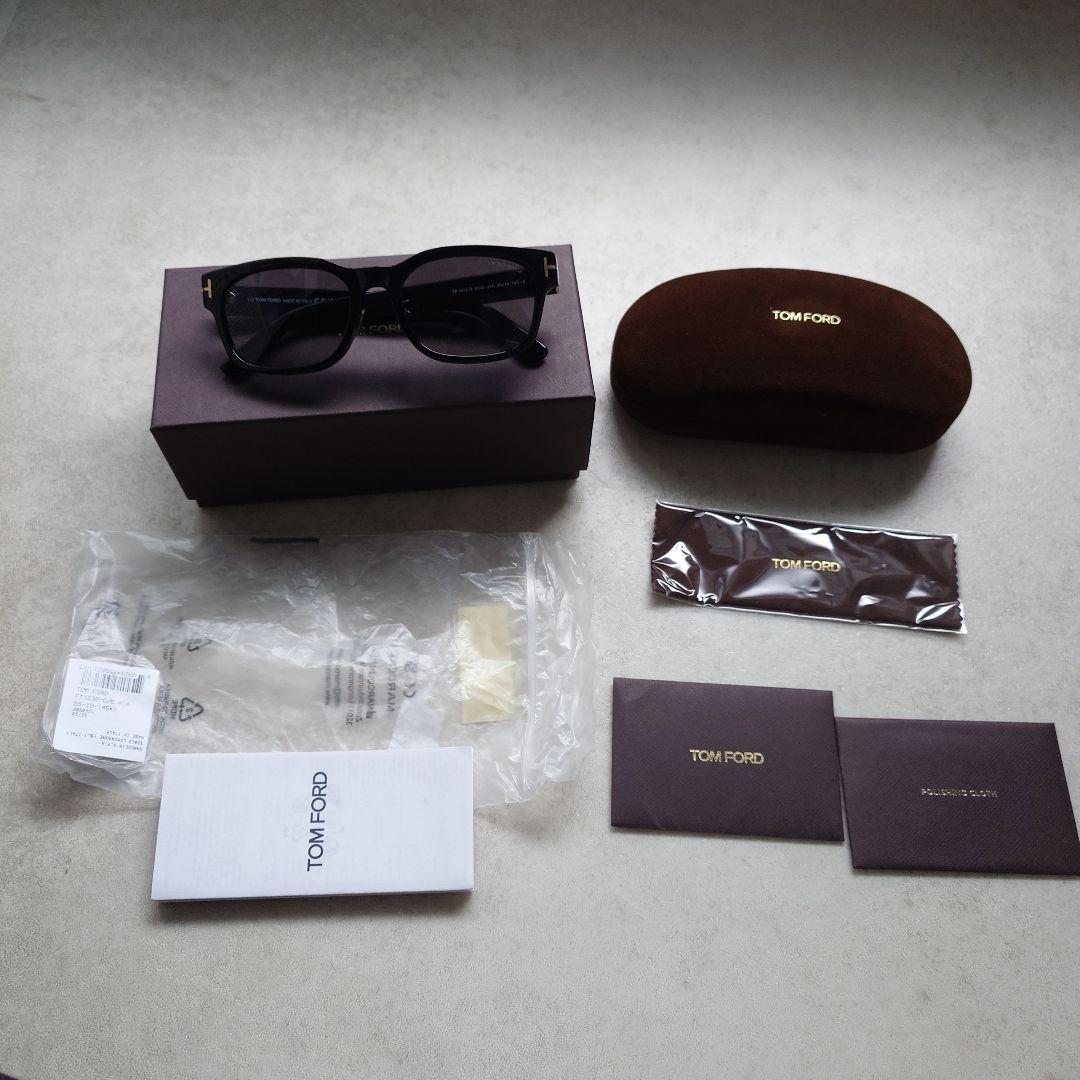 TOM FORD TF 1232 - D 01A ブラックサングラス