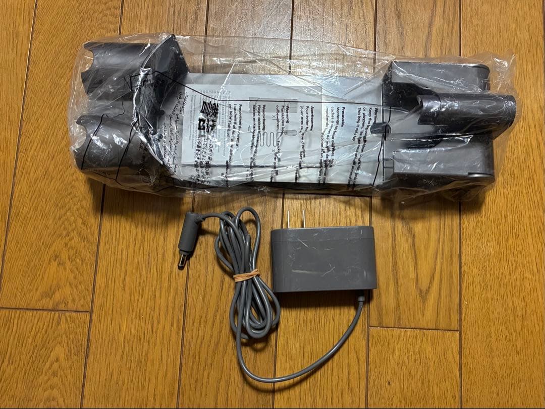 ダイソン　コードレスクリーナー　V8スリム（SV10K）　稼働時間28分20秒