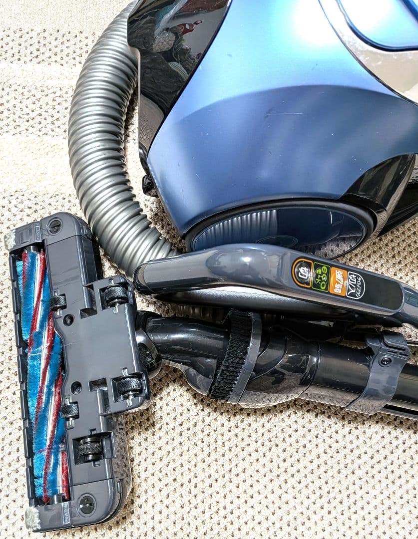 TOSHIBA 掃除機 青 ブラシ付き　トルネオ