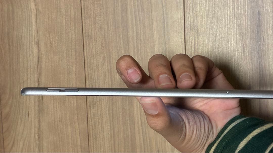 美品　iPad Mini 4 16GB