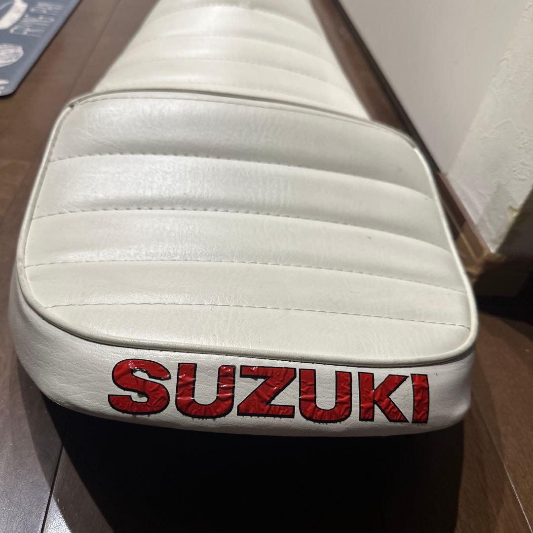 SUZUKI インパルス 400シート ホワイト