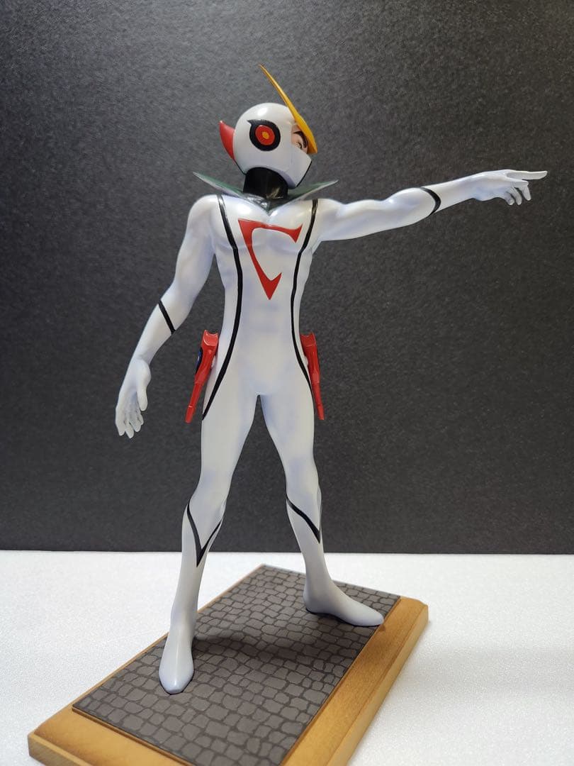 【遂に出品！究極のプロ完成品No8】新造人間キャシャーン&フレンダーレジンキット