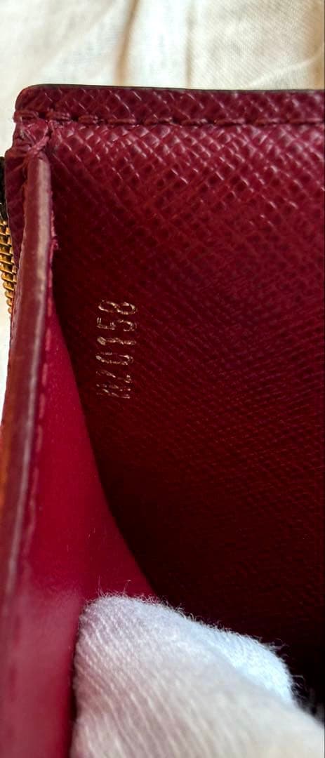 LOUIS VUITTON ポルトフォイユヴィクトリーヌ モノグラム三つ折り