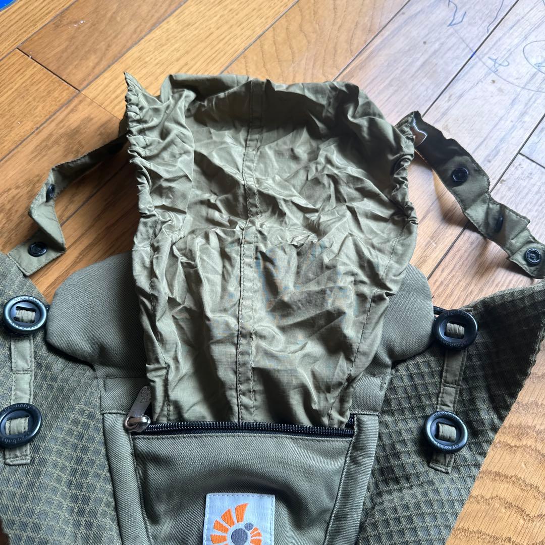 ergobaby 抱っこ紐 オリーブグリーン 収納ポーチ付き