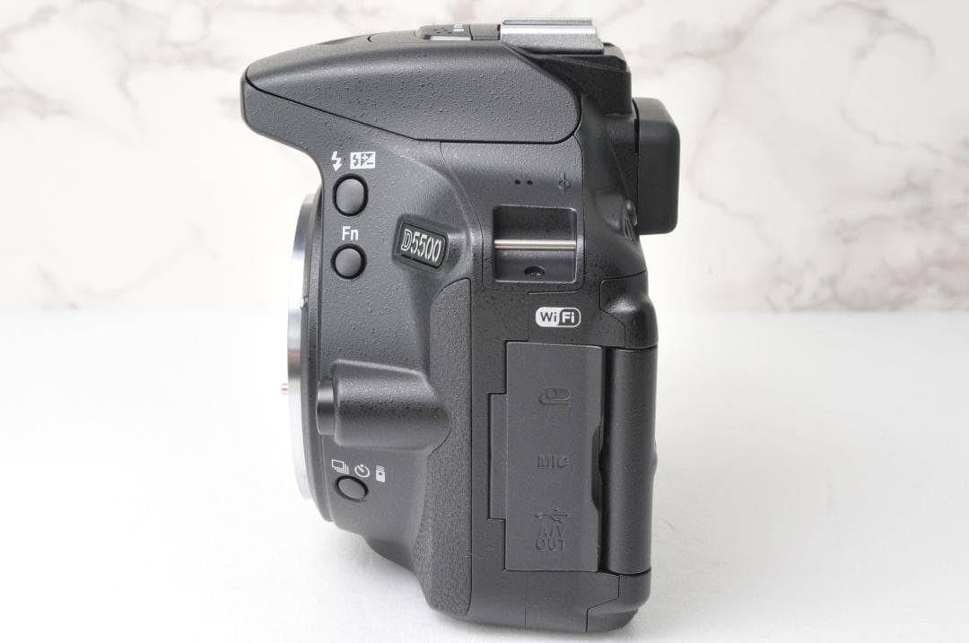 美品 ショット数新品級❣️Nikon D5500⭐️Wi-Fi スマホ転送
