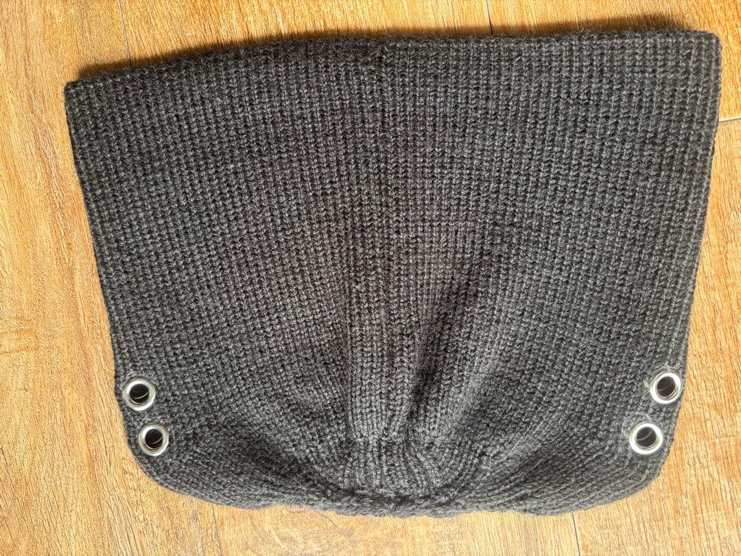 Cat ear l eyelet knit beanieアドラーニット帽