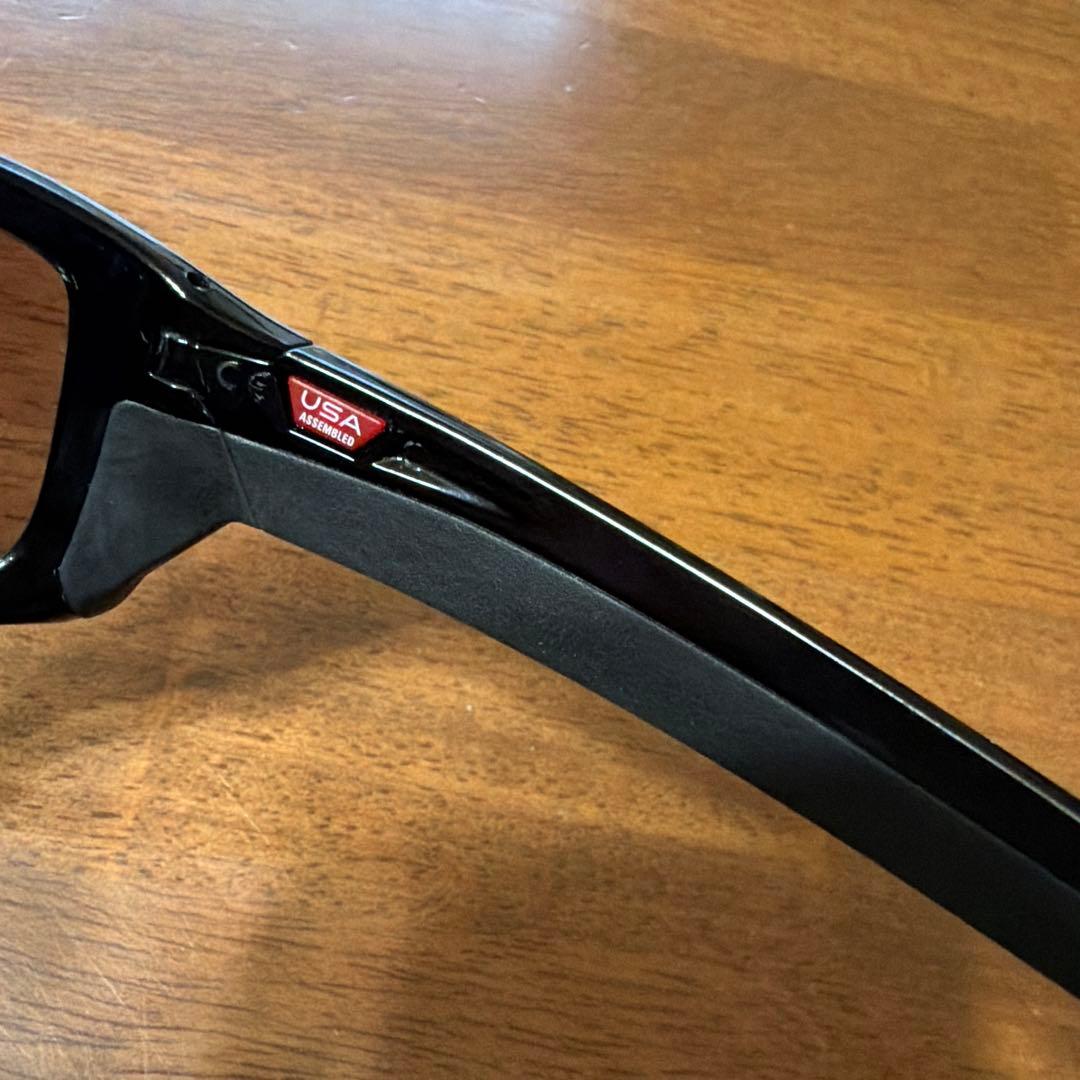 キ*シ様 Oakley サングラス ブラック　保存袋付き