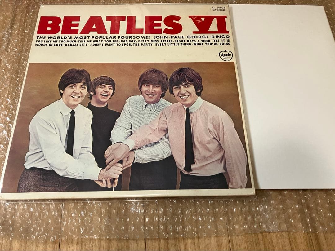 ビートルズ アルバム赤盤では、難関トップタイトル　ニアミント赤盤