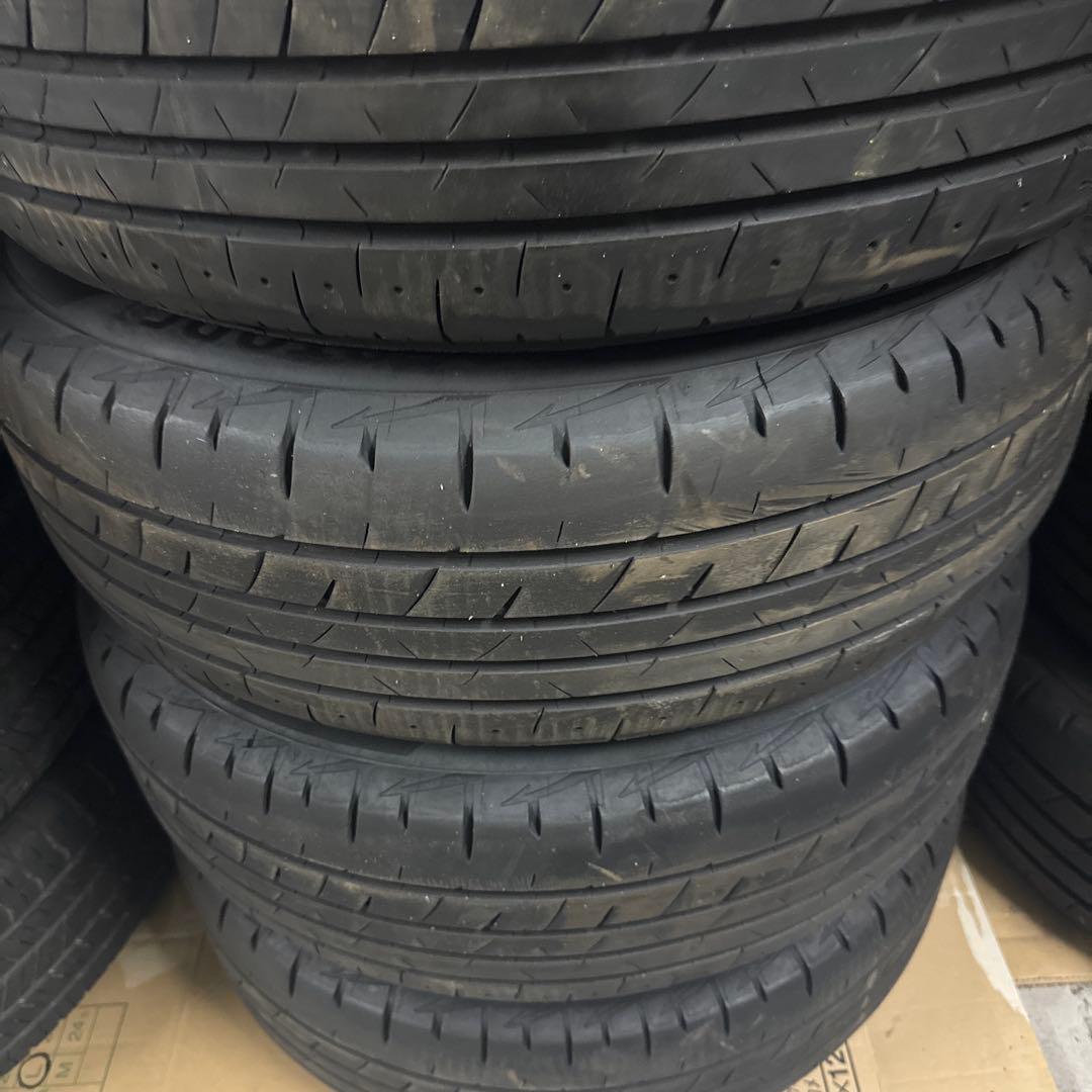 ブリヂストン　215 65R 16 PIayz PX-RV II 23年制