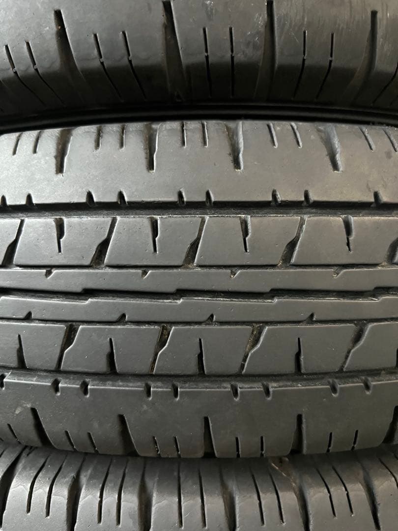 送料無料。軽トラ、軽バン。2023年製。国産ダンロップ 145R12。4本セット