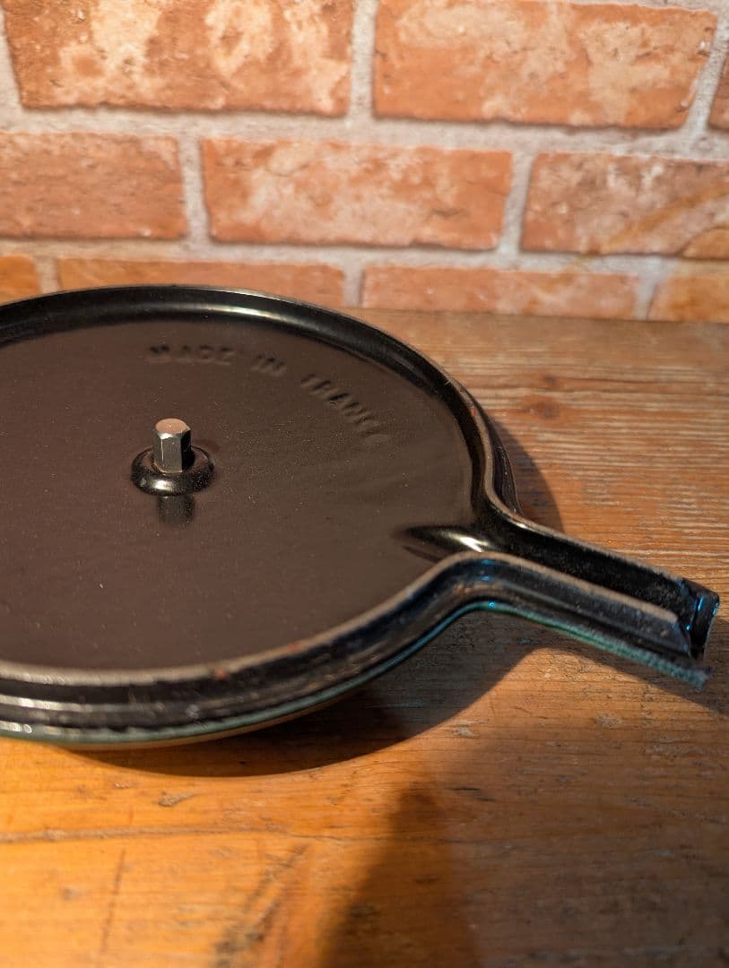 STAUB　 ラウンドティポット　バジルグリーン