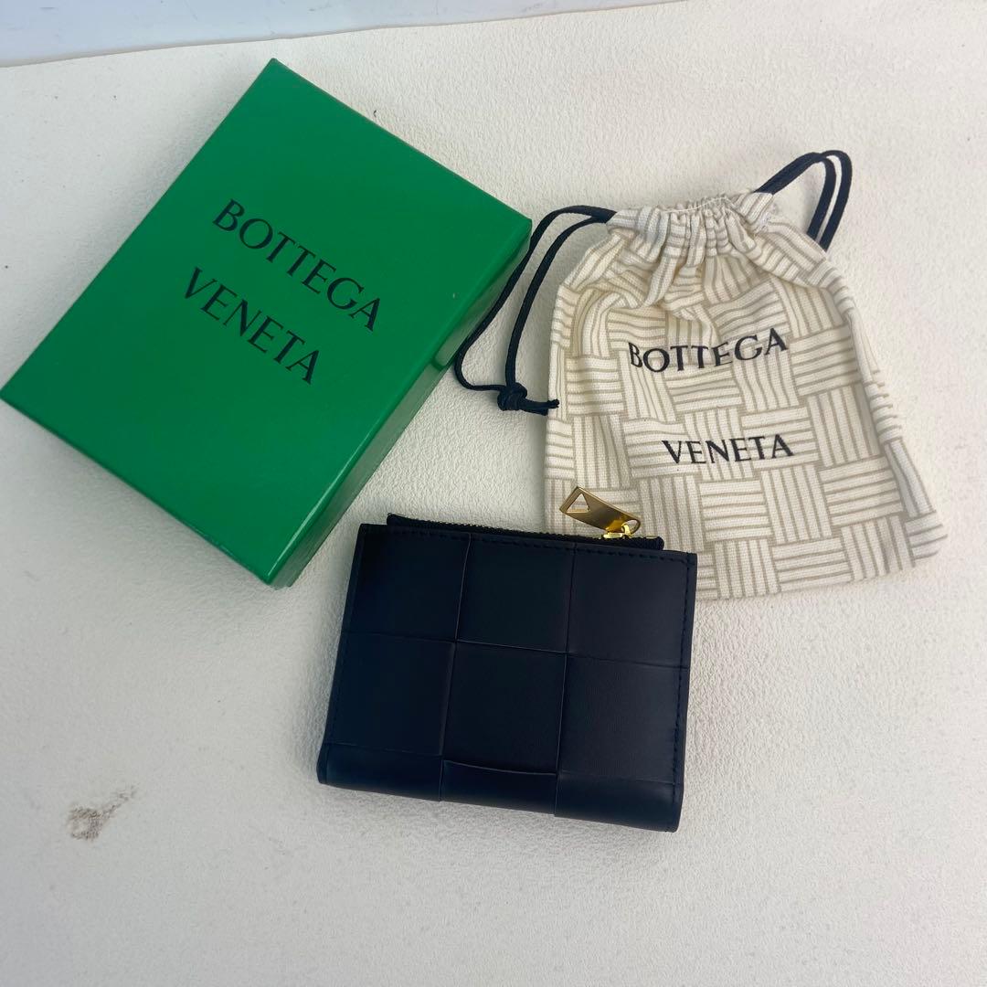 ブラック カセット 二つ折り財布 フリーサイズ 中古品