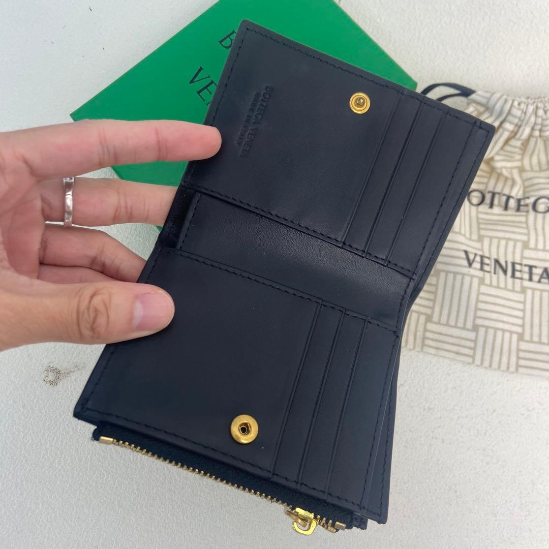 ブラック カセット 二つ折り財布 フリーサイズ 中古品