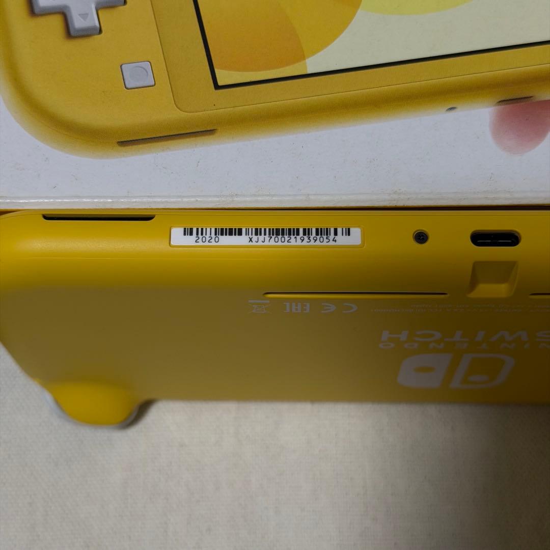 Nintendo Switch Light イエロー 充電器 箱付き