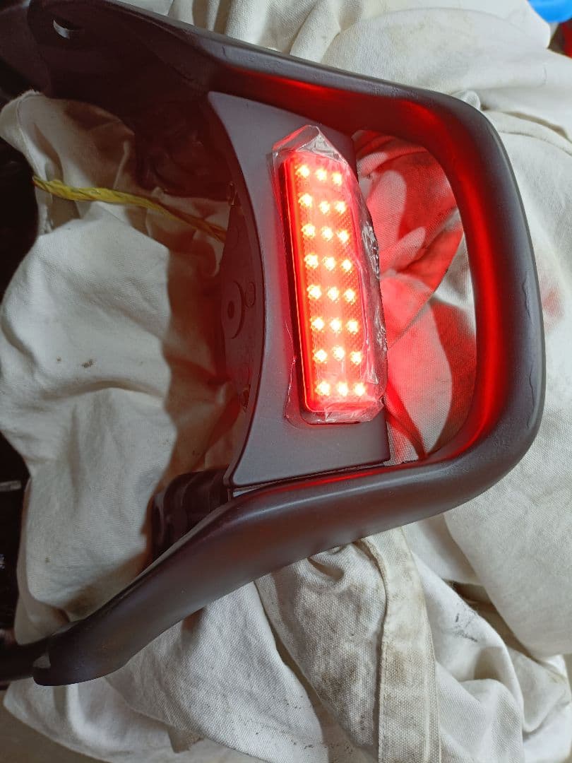 V-max1200 LEDハイマウントライト付き グラブバー