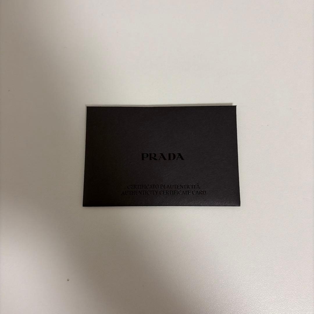 ヌ*ロ様 PRADA 三つ折り財布 黒
