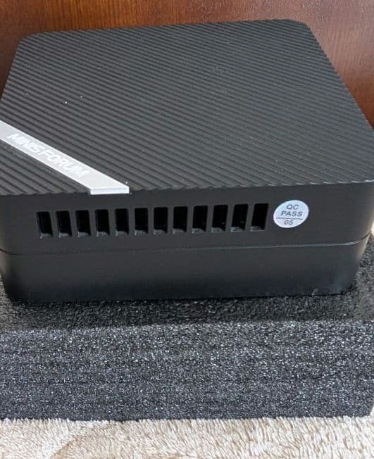 MINISFORUM UM560 ミニPC ジャンク品