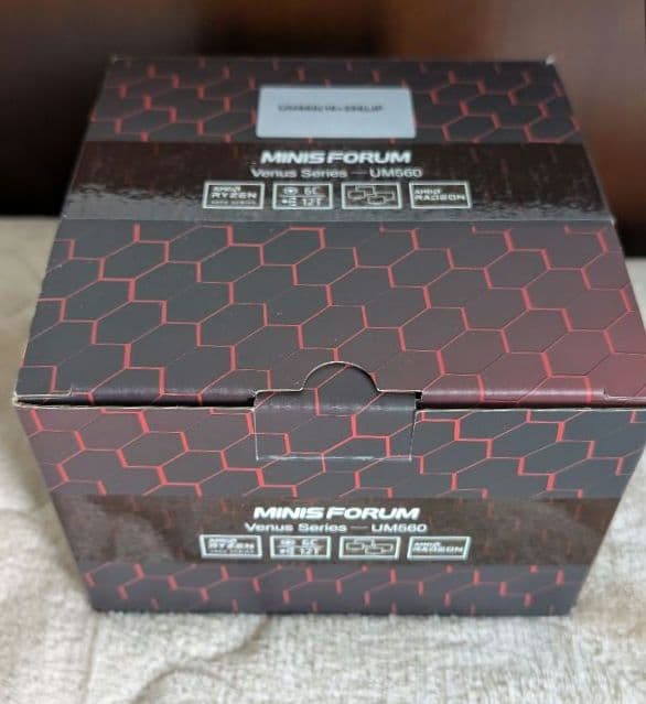 MINISFORUM UM560 ミニPC ジャンク品