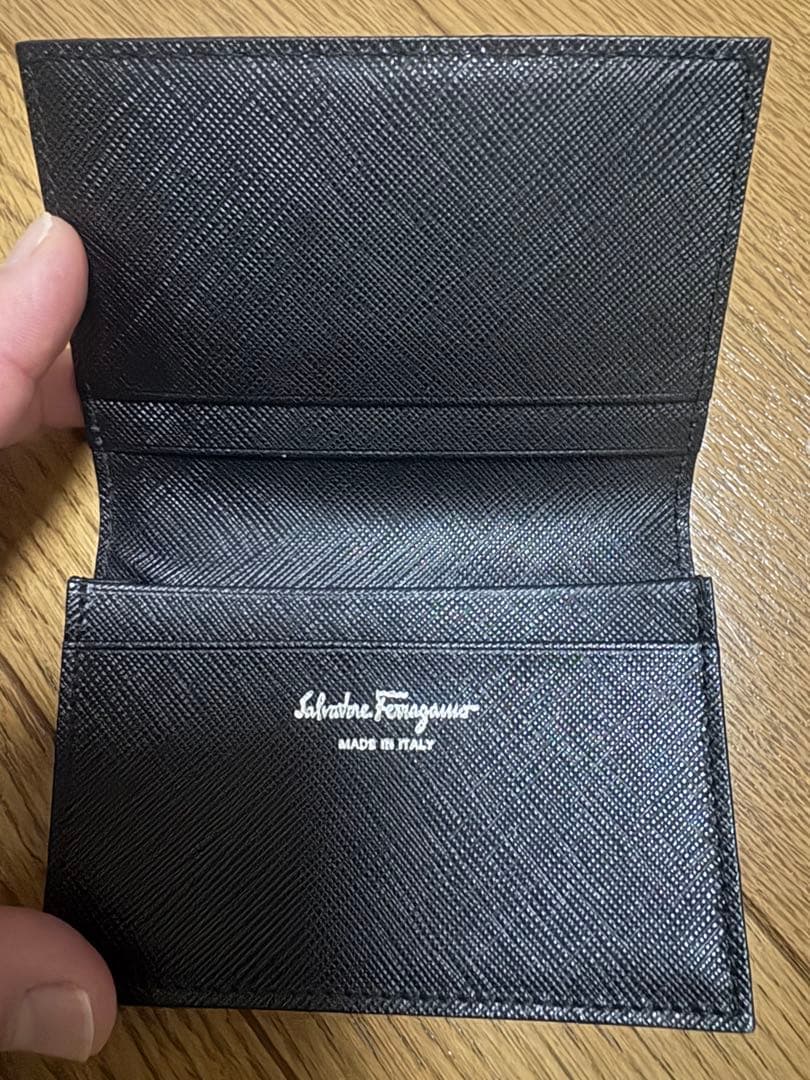 最終値下げ！Salvatore Ferragamo ブラック名刺入れ