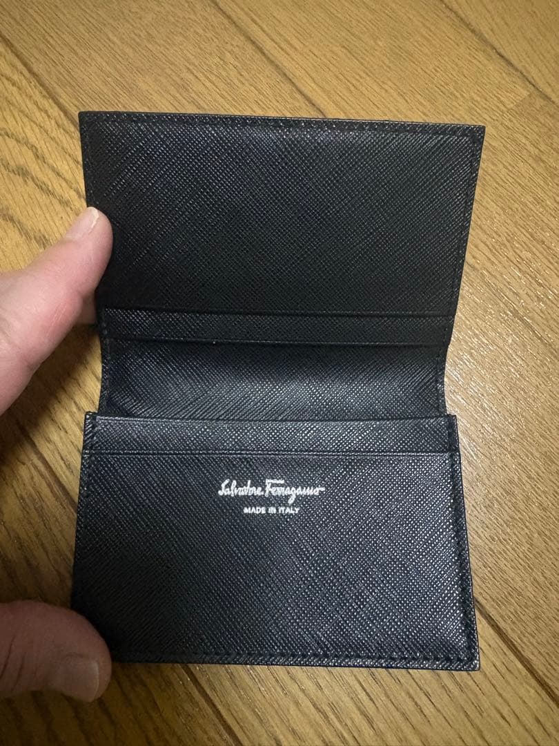 最終値下げ！Salvatore Ferragamo ブラック名刺入れ