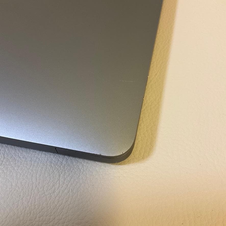 MacBook本体 MacBook Pro 13 2019 16GB 512GB Touch Bar