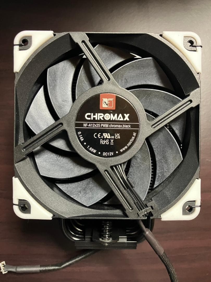 Noctua NH-U12A chromax.black カスタムパーツ付き