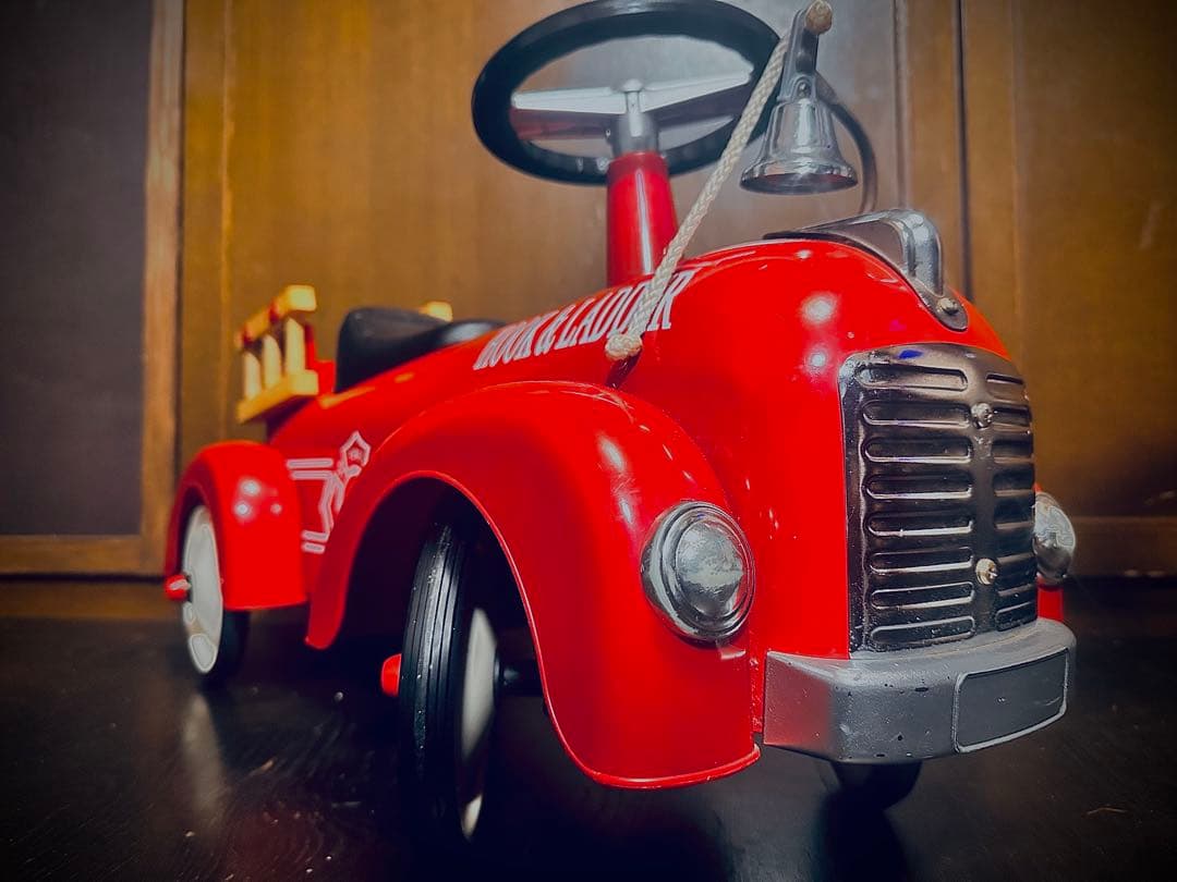 ARTABURG HOOK&LADDER アルタバ ーグ 消防車 足蹴り車