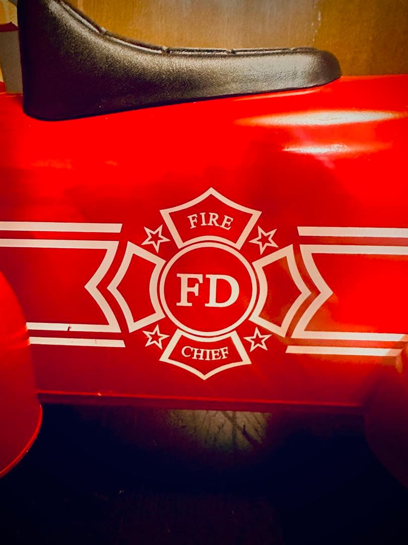 ARTABURG HOOK&LADDER アルタバ ーグ 消防車 足蹴り車