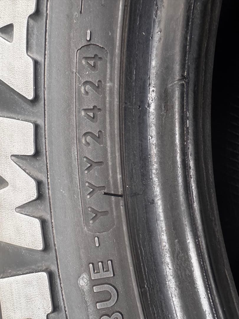ヨコハマ　パラダ　PA03 215/65R16C 109/107S 24年製造