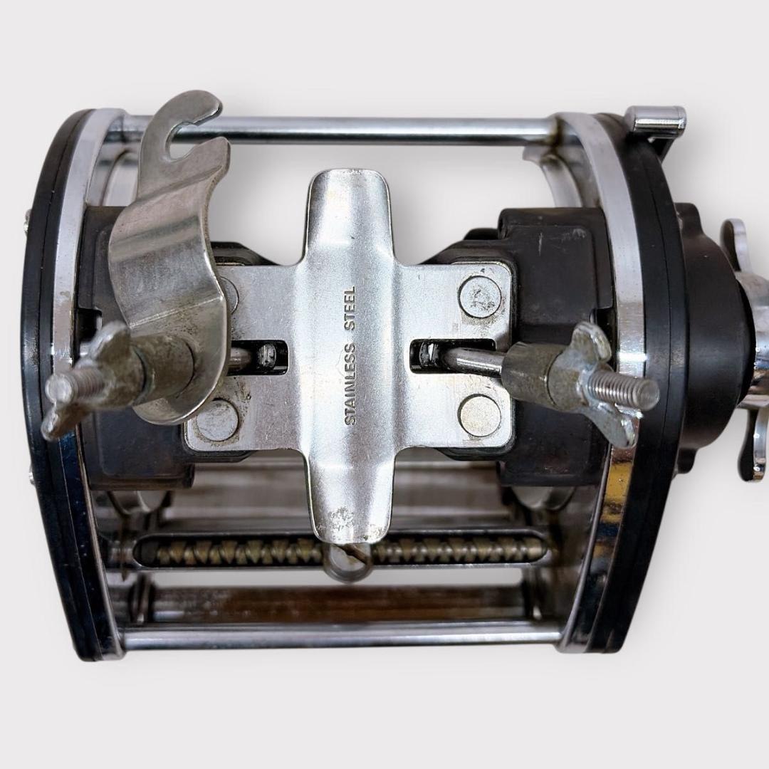 ダイワ SuperDynamic スーパーダイナミック ST-900 両軸リール