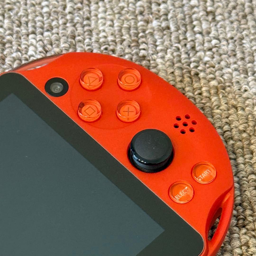 【ほぼ未使用】PSVITA PCH-2000 メタリックレッド