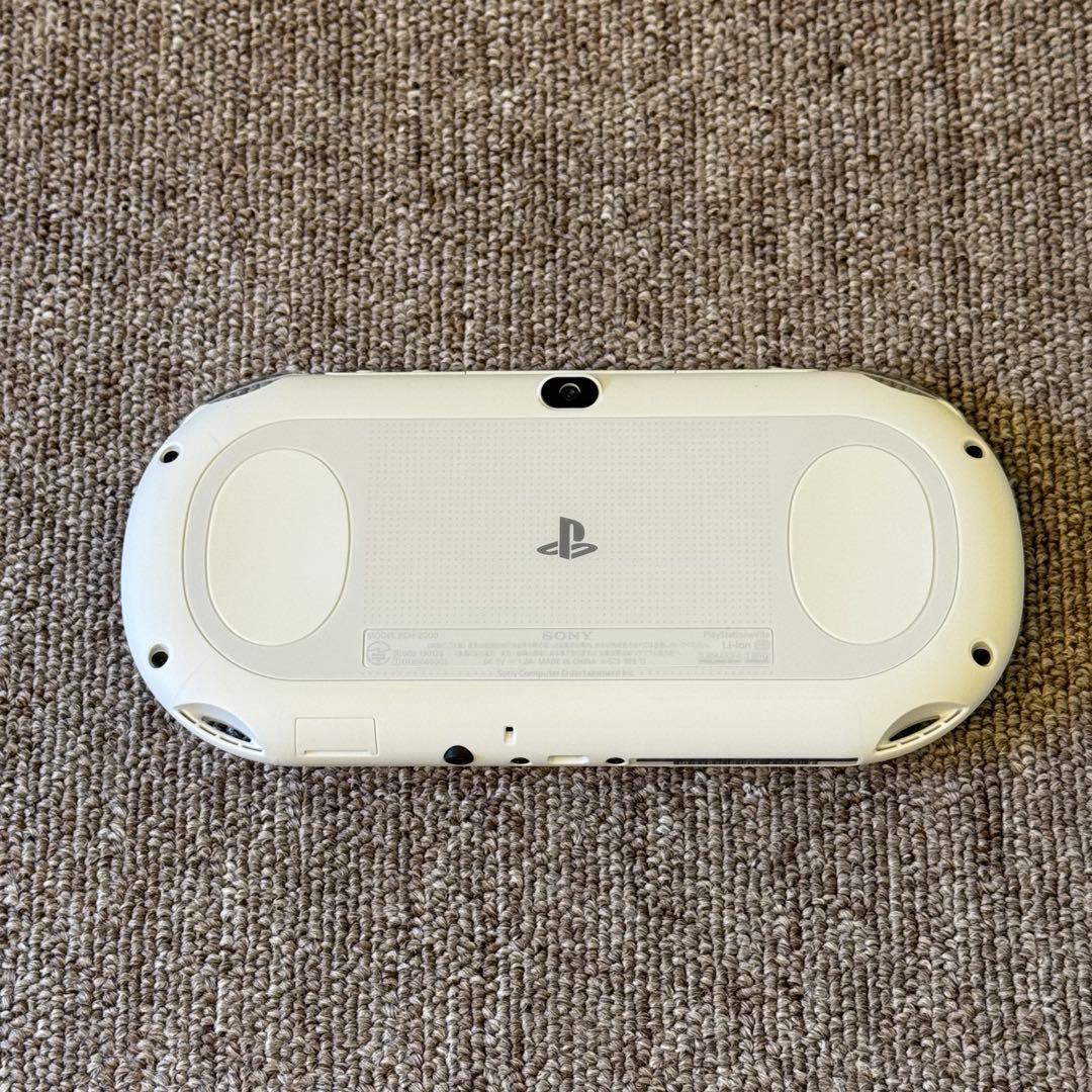 【美品】PSVITA PCH-2000 グレイシャー・ホワイト 箱付き