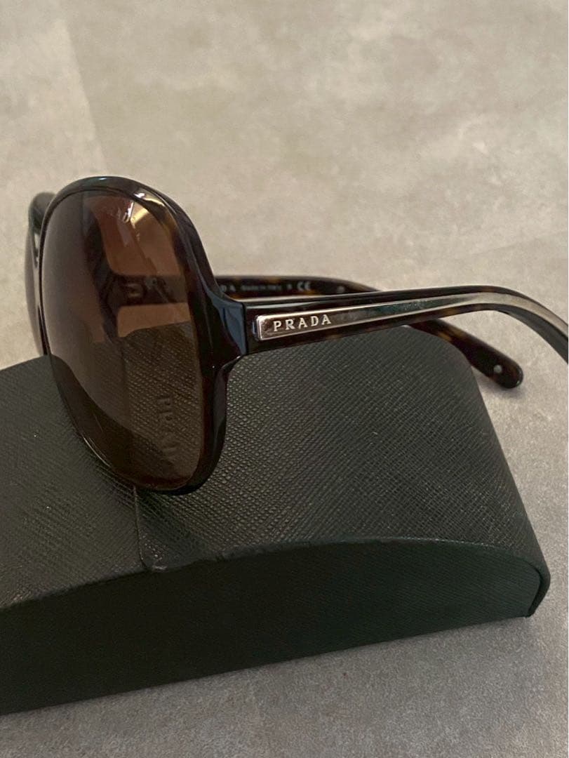 PRADA サングラス ケース付き 64◻︎152AU-6S1 125 3N