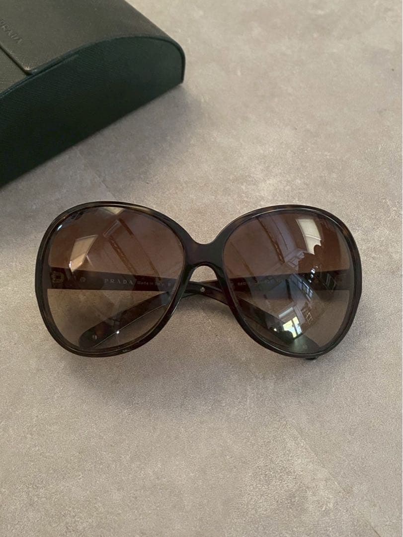 PRADA サングラス ケース付き 64◻︎152AU-6S1 125 3N