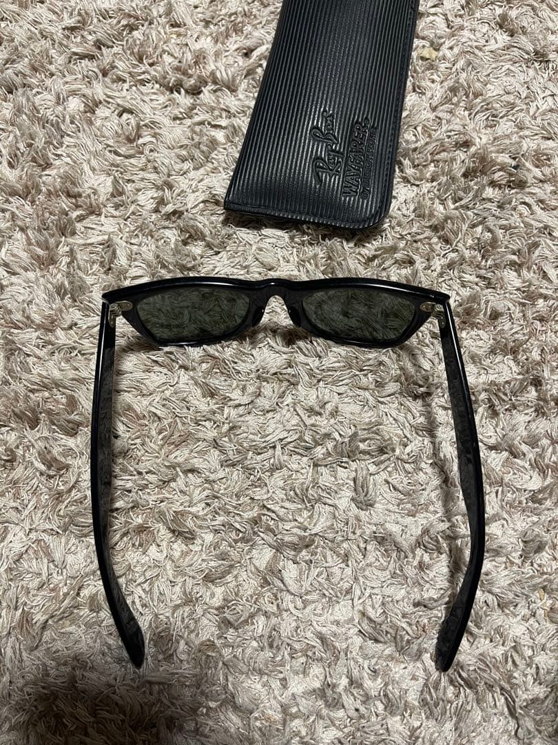 Rayban wayfarer 黒のサングラス ケース付き