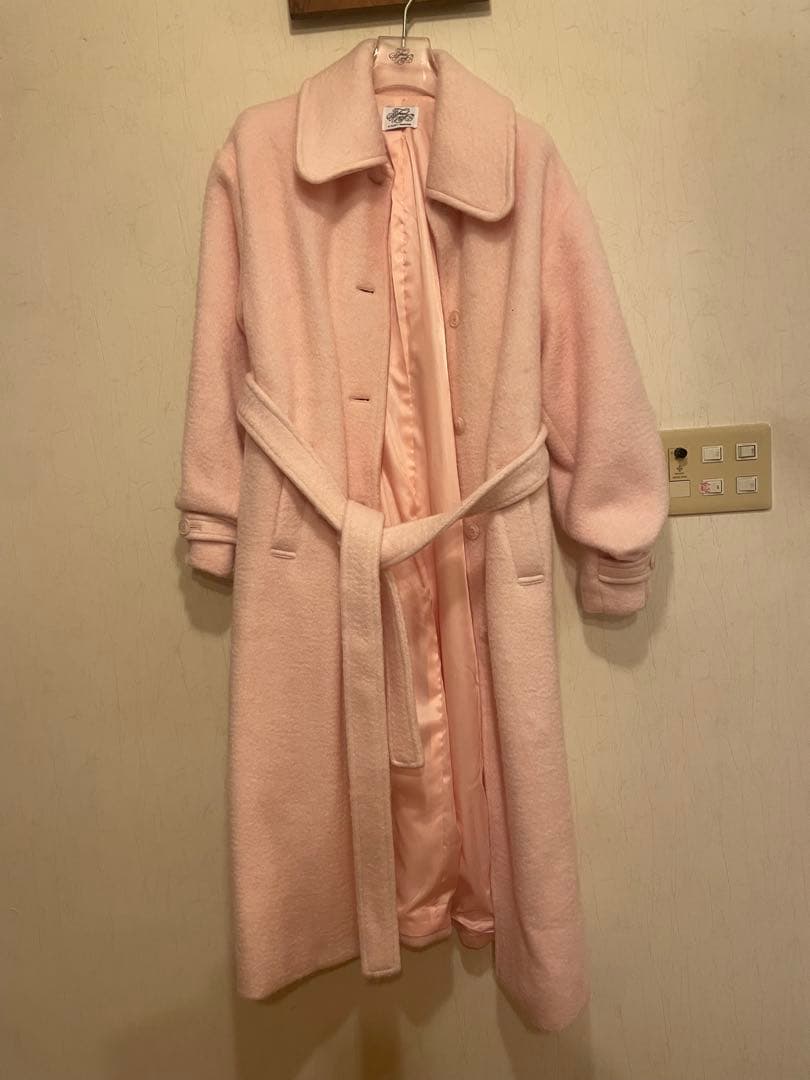 【最終価格】トリートユアセルフ ブリティッシュクラシカルロングコート (ピンク)
